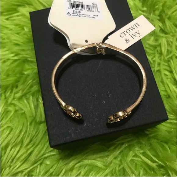 COPY - COPY - crown and ivy Bracelet - Picture 2 of 4